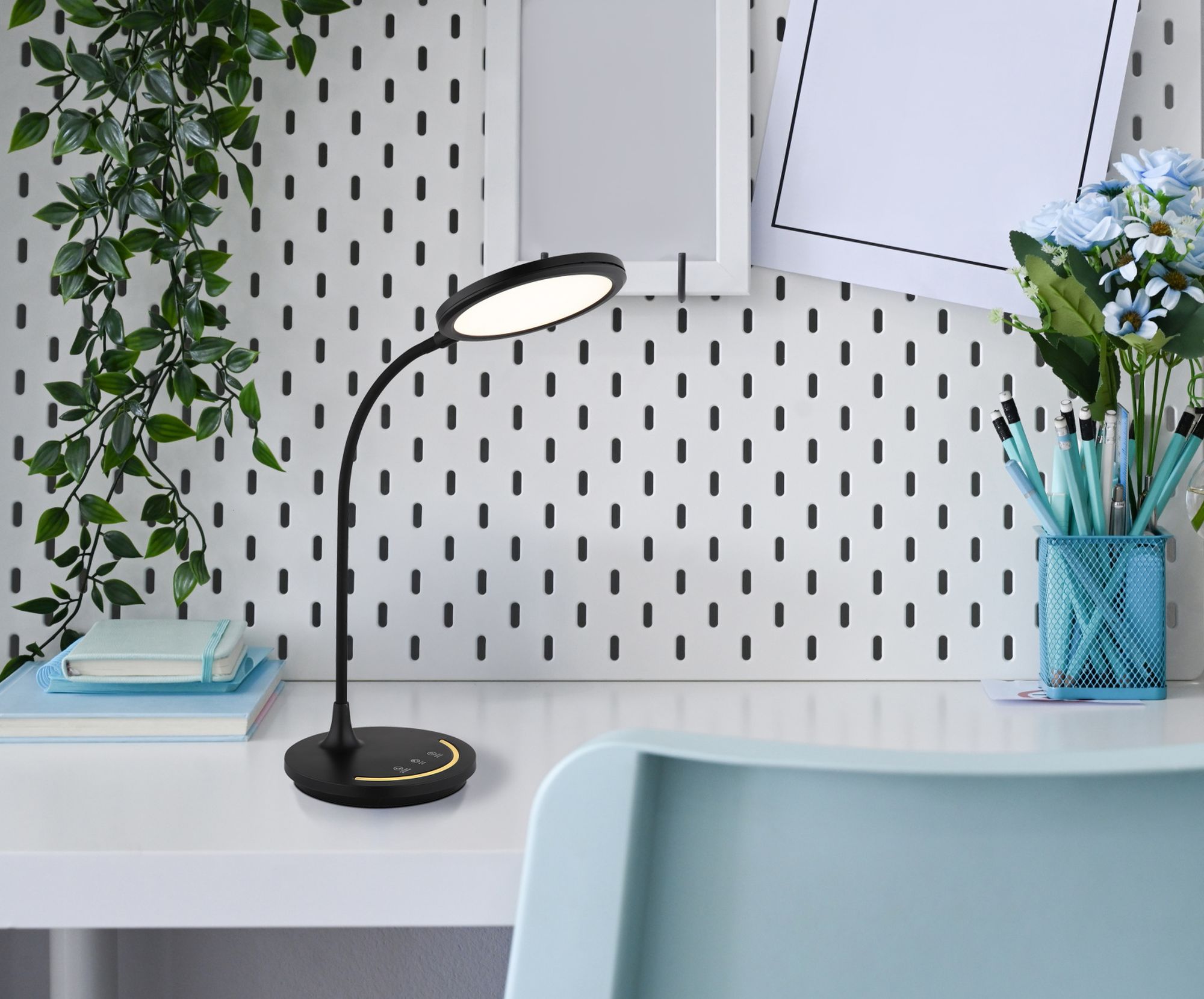 Globo Lighting lampa biurkowa 1x12 W czarna-opal 58483