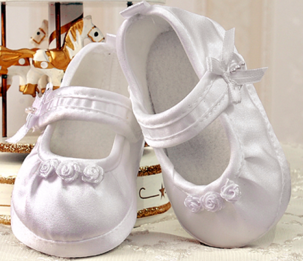 Buciki dla dziewczynki do chrztu atłasowe 3580