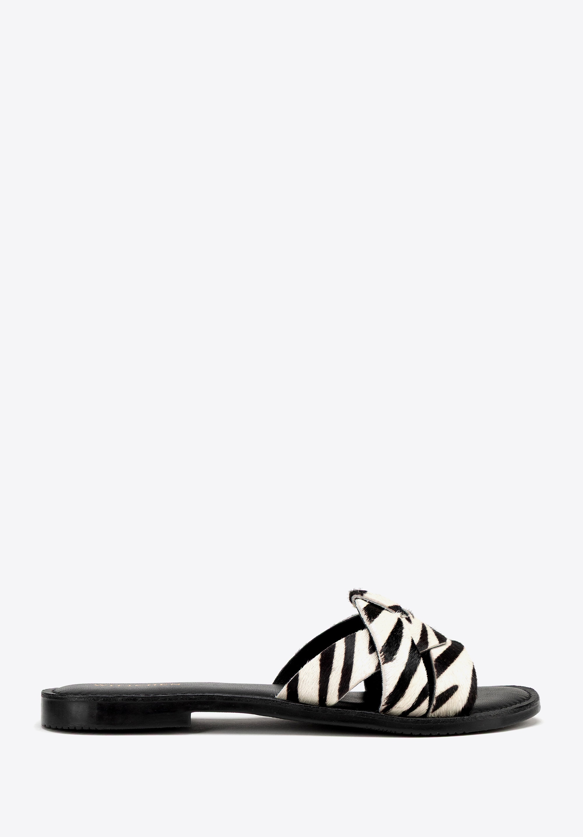 Damskie klapki ze skóry w zwierzęcy wzór czarno - beżowe