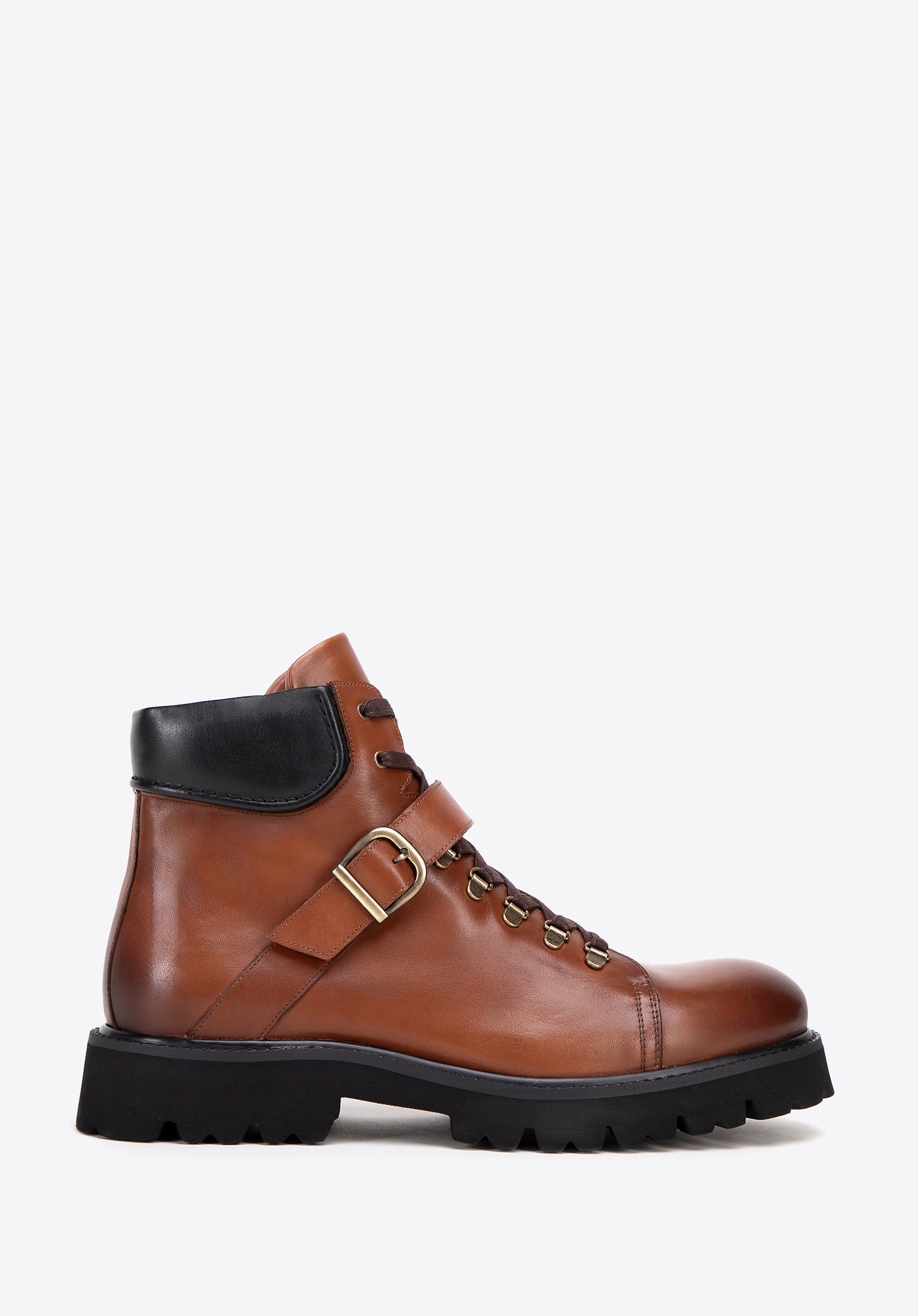 Trapery skórzane z klamrą brązowe