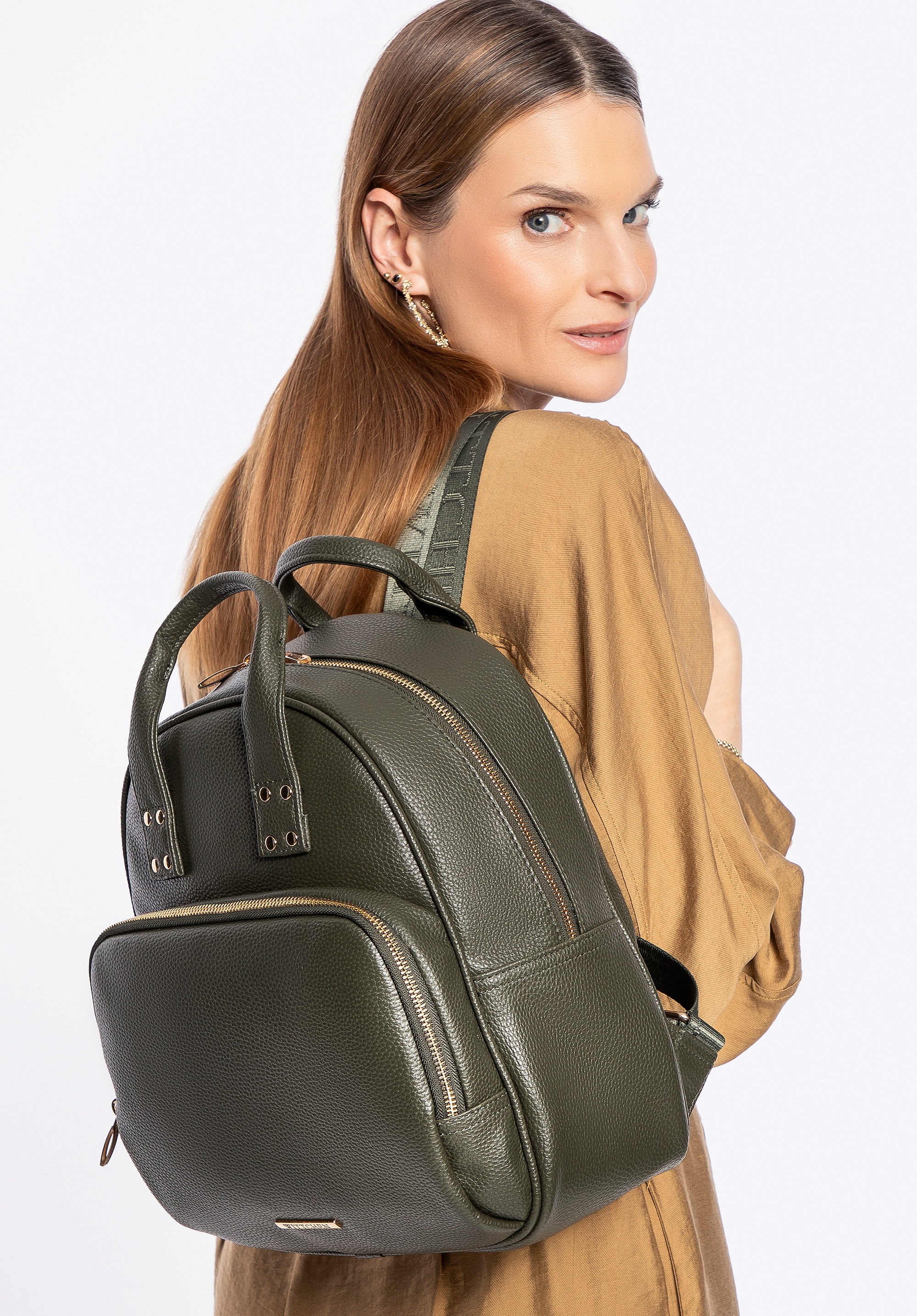 Damski plecak z ekoskóry i uchwytami zielony