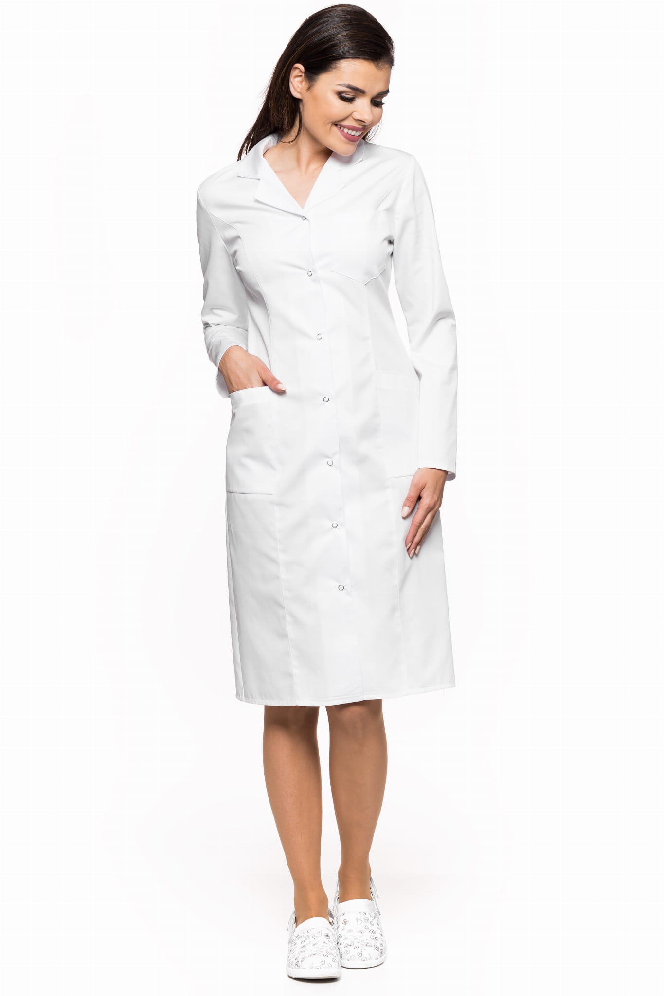 Fartuch medyczny lekko dopasowany z kieszeniami Aleksandra