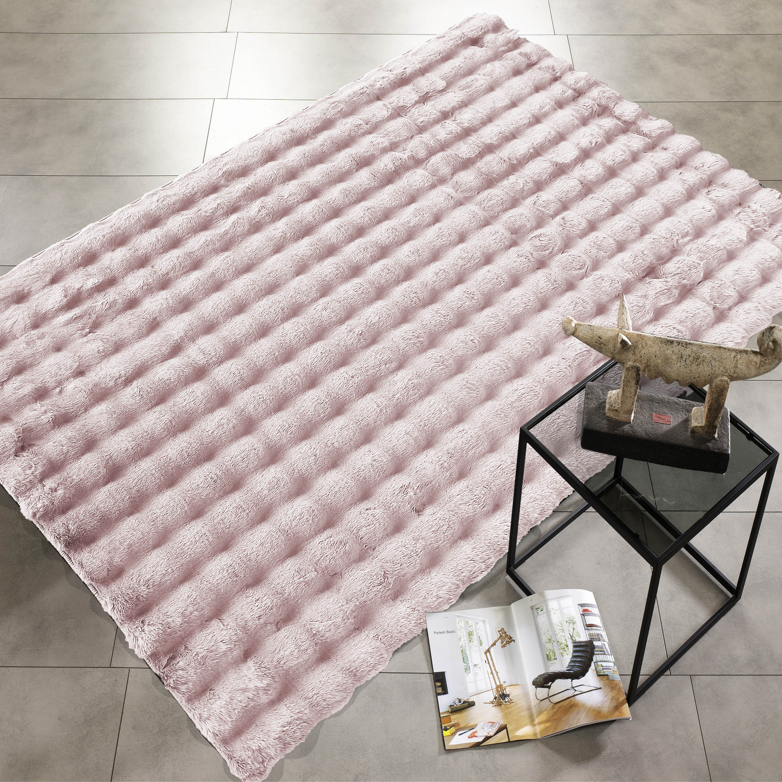 Mięciutki dywan typu rabbit MERLIN 3D- pudrowy róż