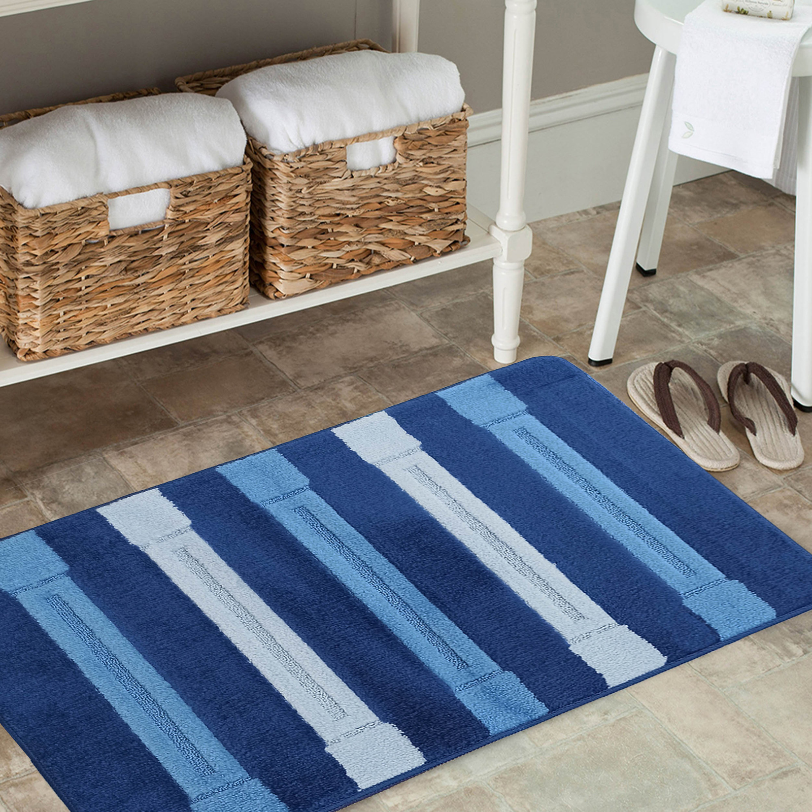 Komplet łazienkowy z wycięciem pod toaletę Montenegro XL Pasy - niebieski