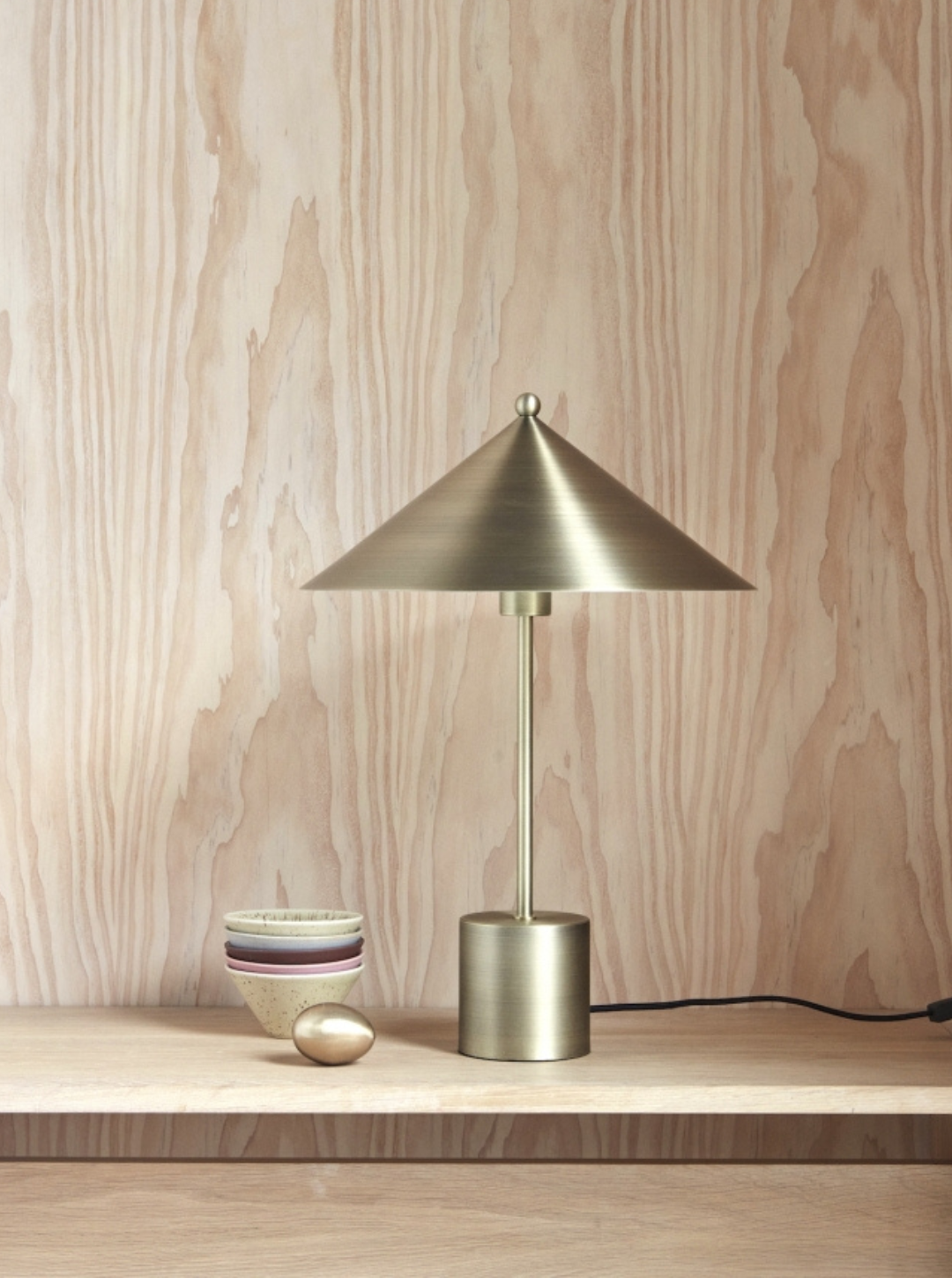 Lampa stołowa Kasa Brass OYOY