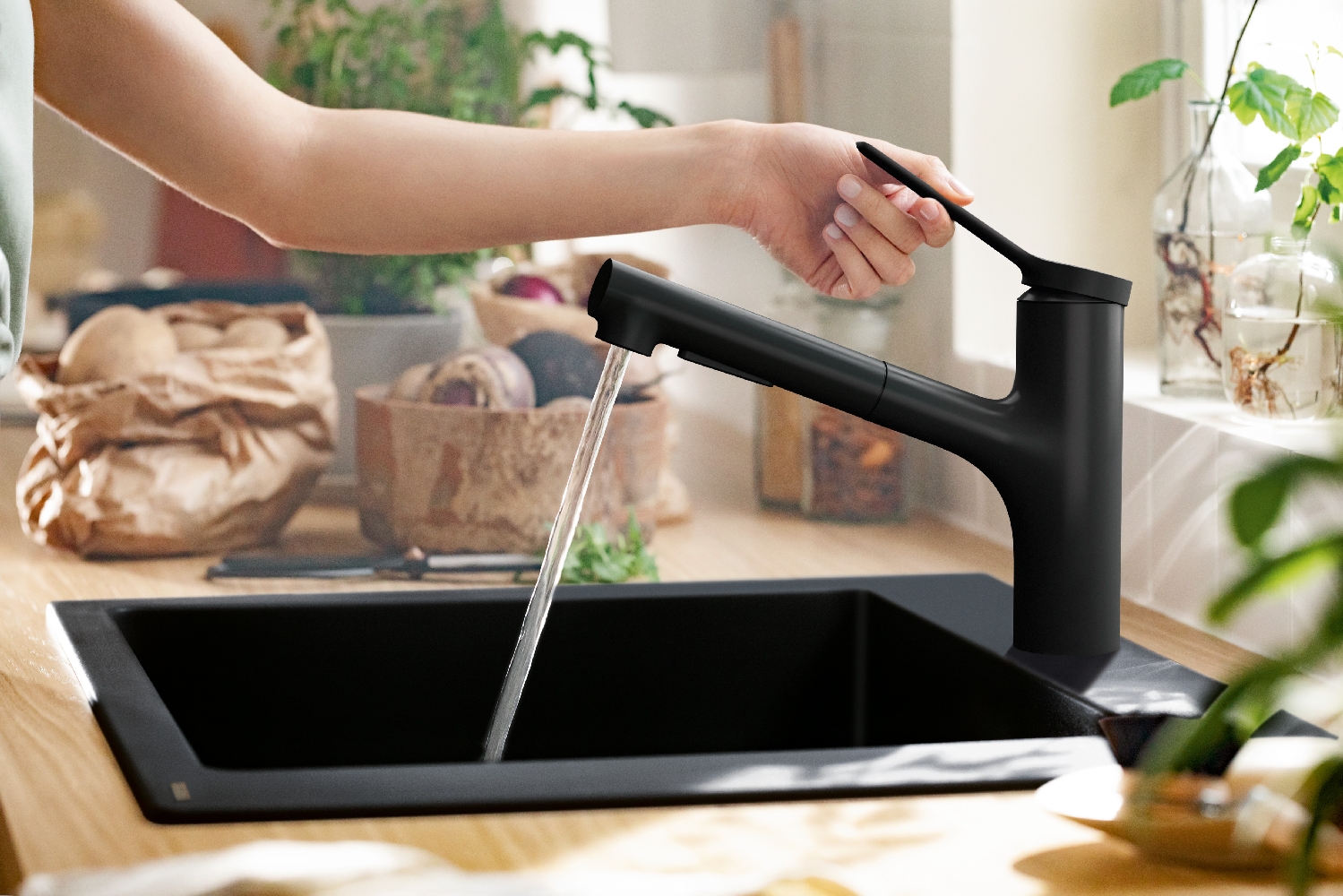 Hansgrohe Zesis M33 sBox bateria kuchenna stojąca z wyciąganą wylewką czarny mat 74821670