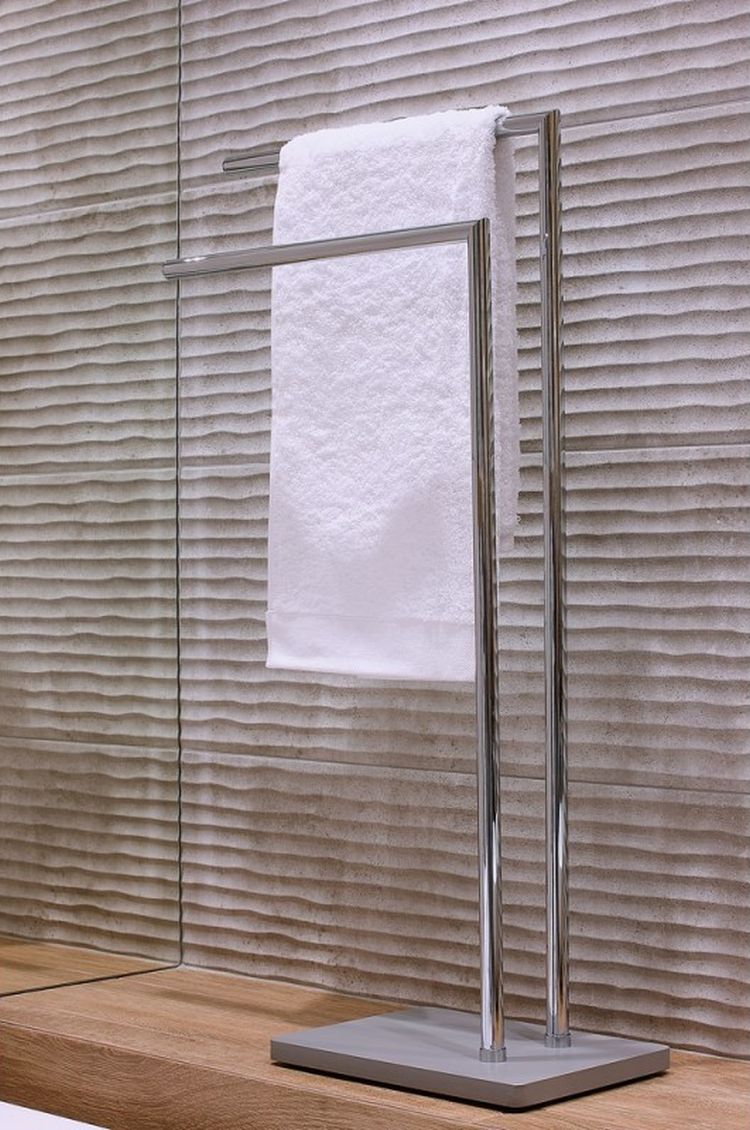 Q-Bath Modern Look wieszak na ręcznik podwójny stojący chrom AWD02341559