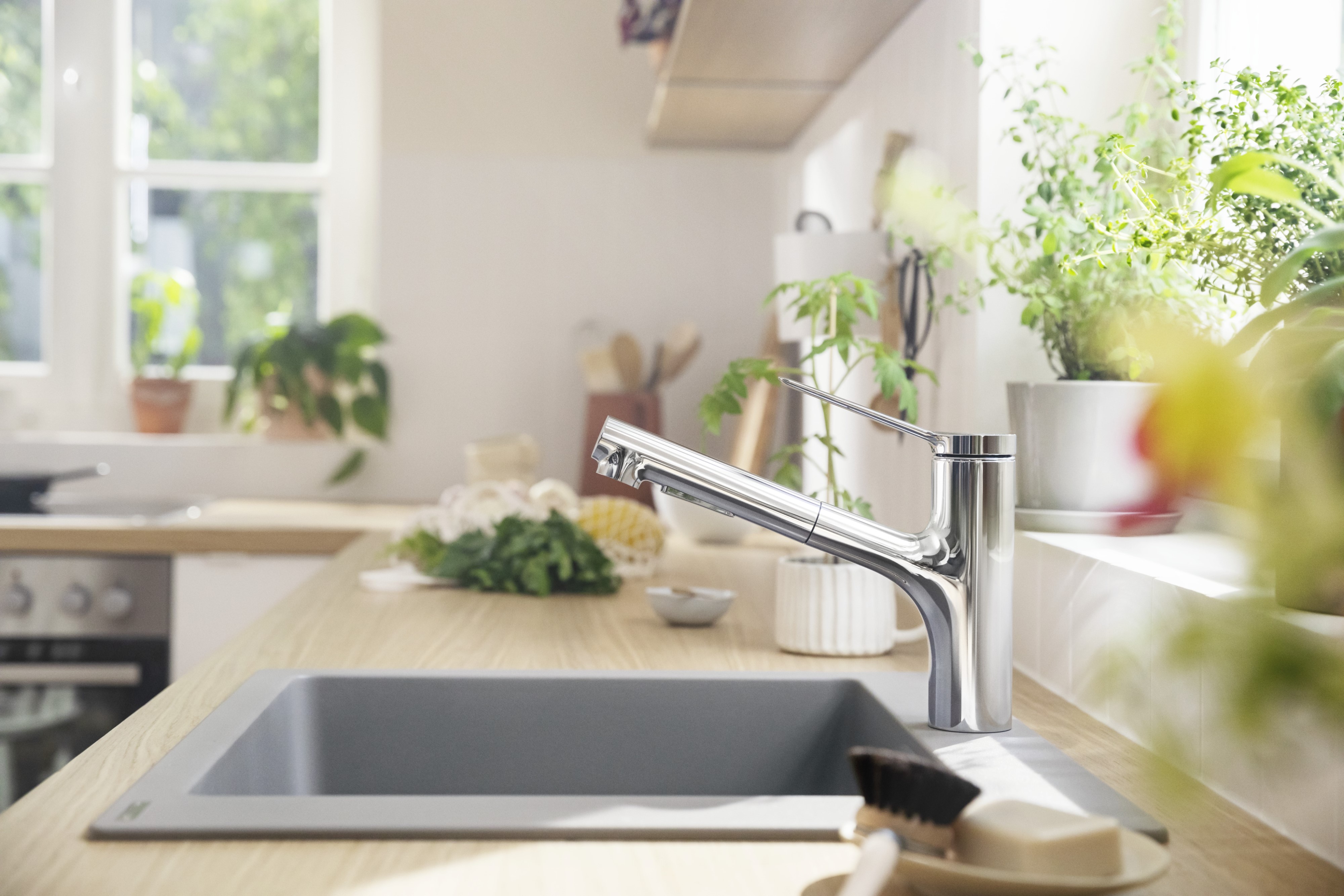 Hansgrohe Zesis M33 bateria kuchenna z wyciąganą wylewką stojąca chrom 74803000