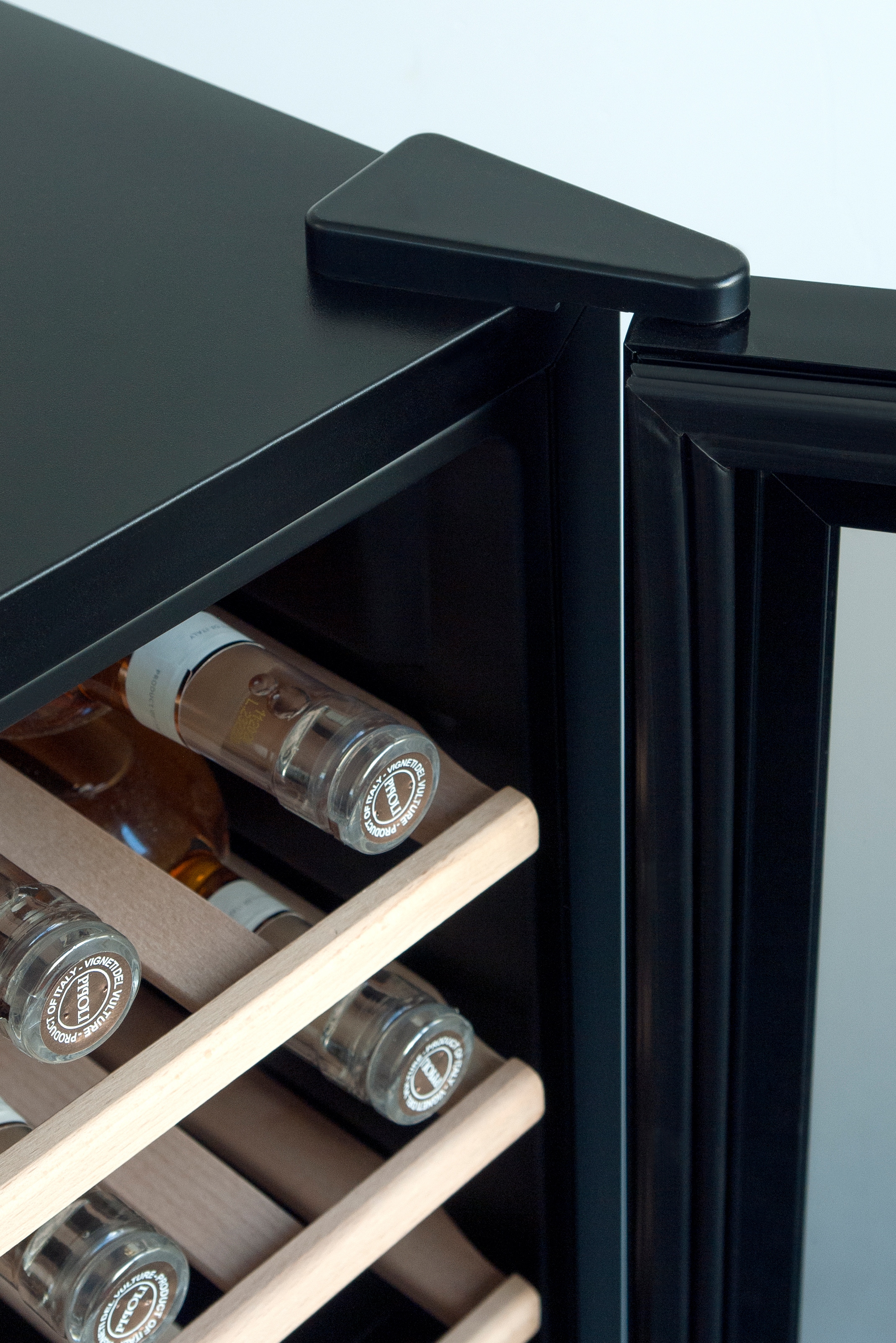 Berg BRGWA chłodziarka do wina 29 butelek wolnostojąca BRGWA29