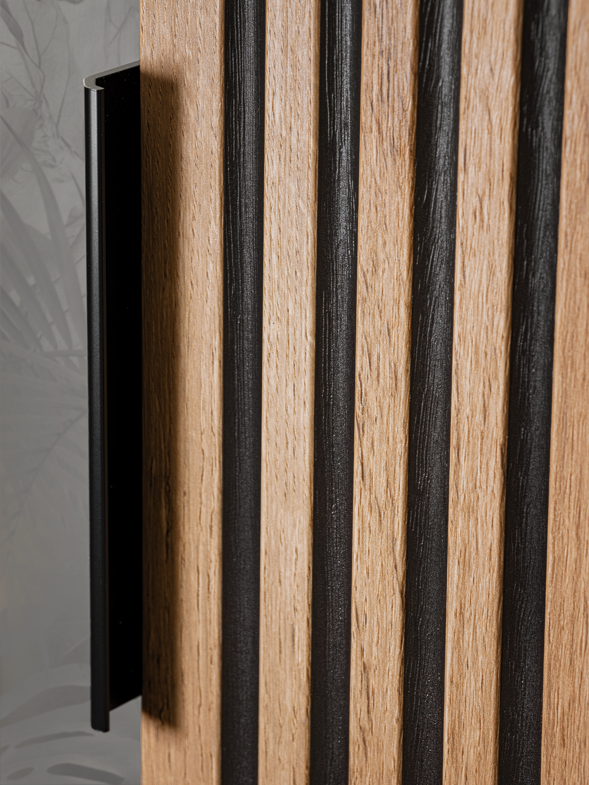 Comad Xilo szafka 40x22 cm podumywalkowa wisząca czarny/dąb XILOBLACKWOTAN82-40-D-1D