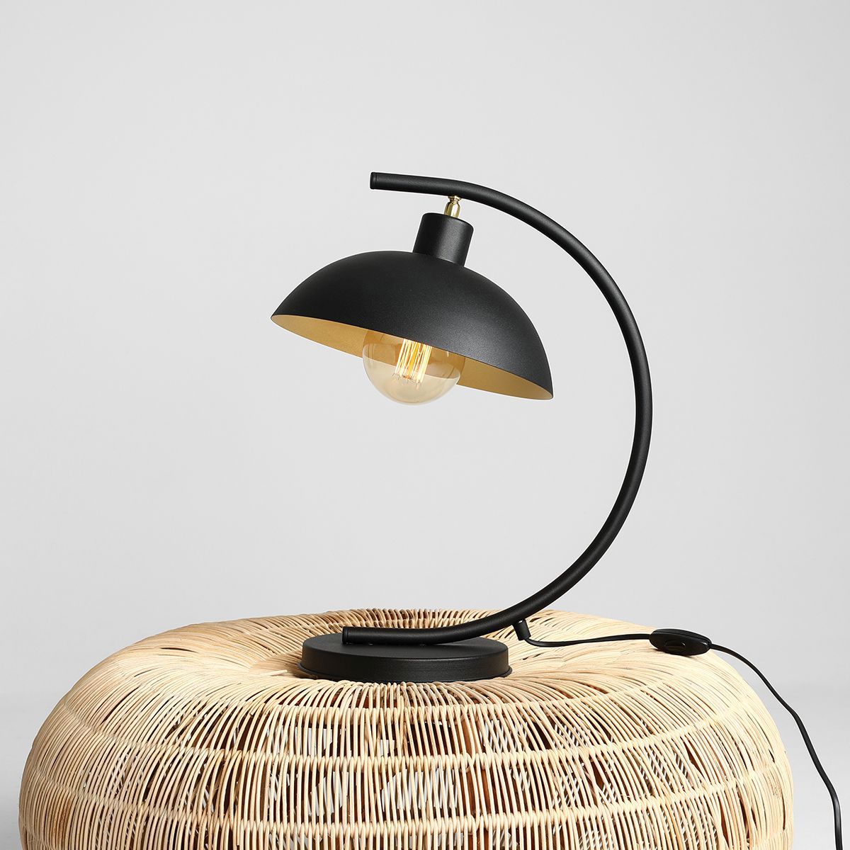 Aldex Escape lampa stołowa 1x15 W czarna 1036B1