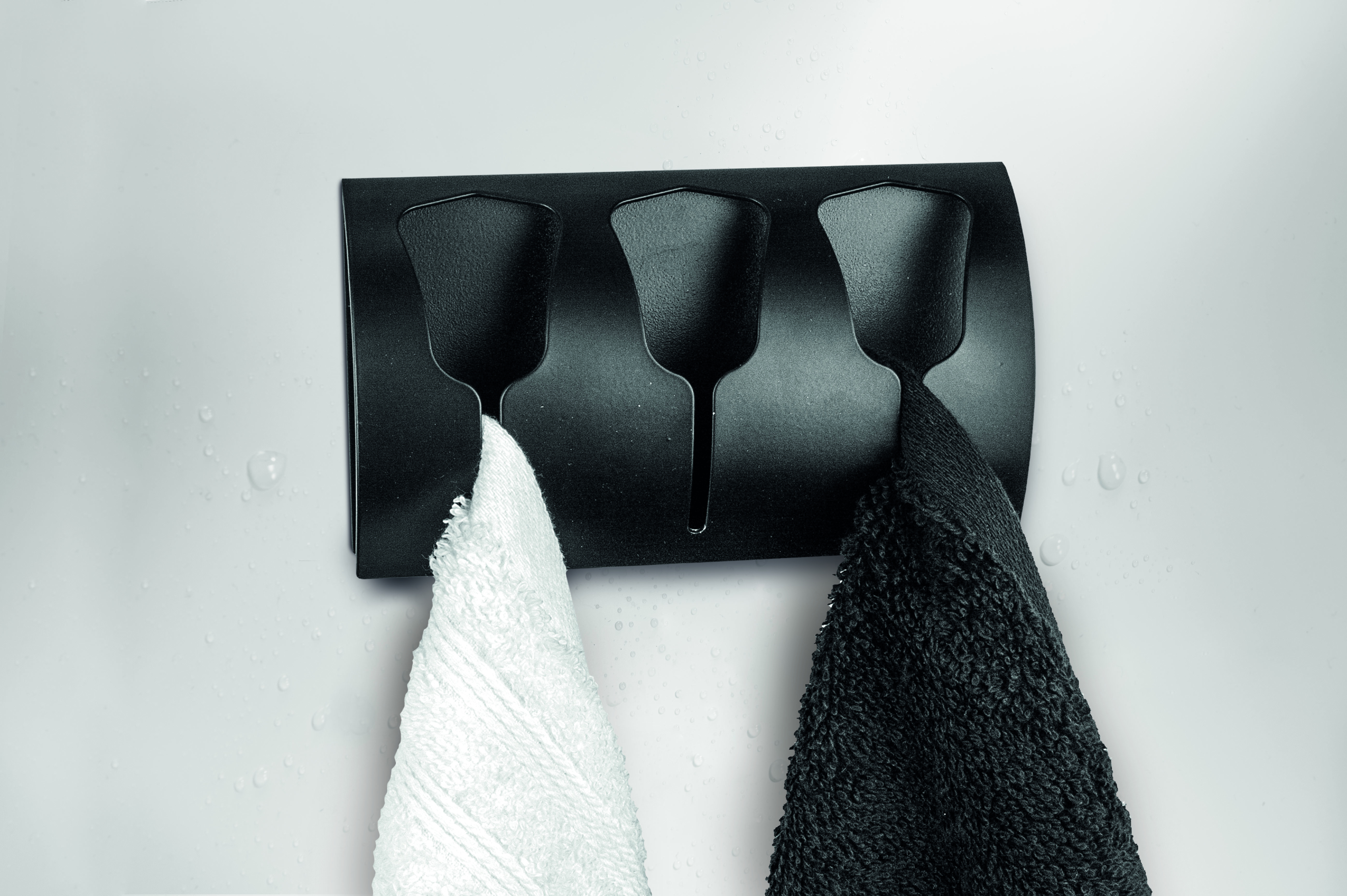 Kleine Wolke Tulip wieszak na ręczniki potrójny czarny mat 8645926887