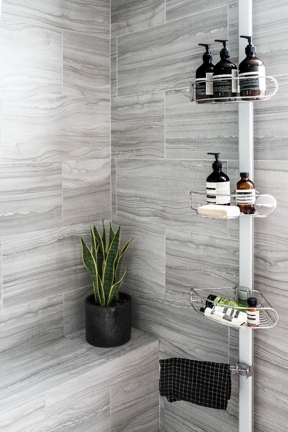 Simple Human wieszak stojący stal BT1062