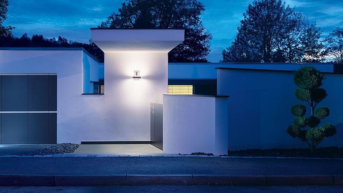 Steinel L 820 kinkiet zewnętrzny 1x12W LED z czujnikiem ruchu antracyt ST065713