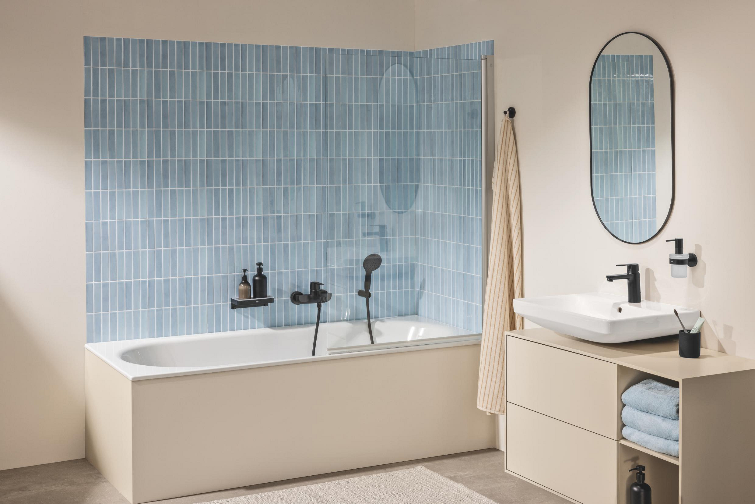 Grohe Get bateria wannowo-prysznicowa ścienna czarny mat 328872430