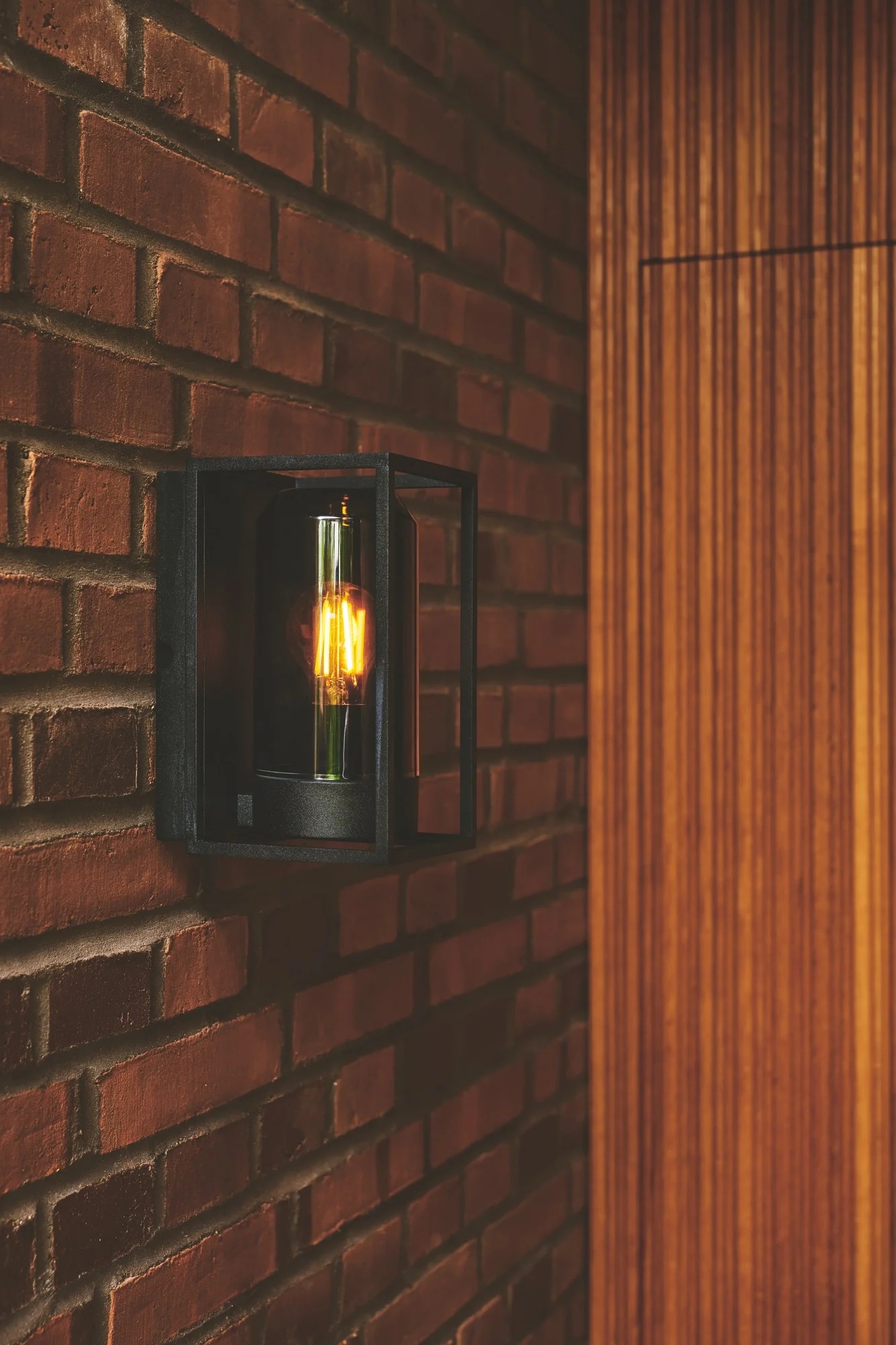 Nordlux Griffin kinkiet zewnętrzny 1x15 W przydymiony 2218131047