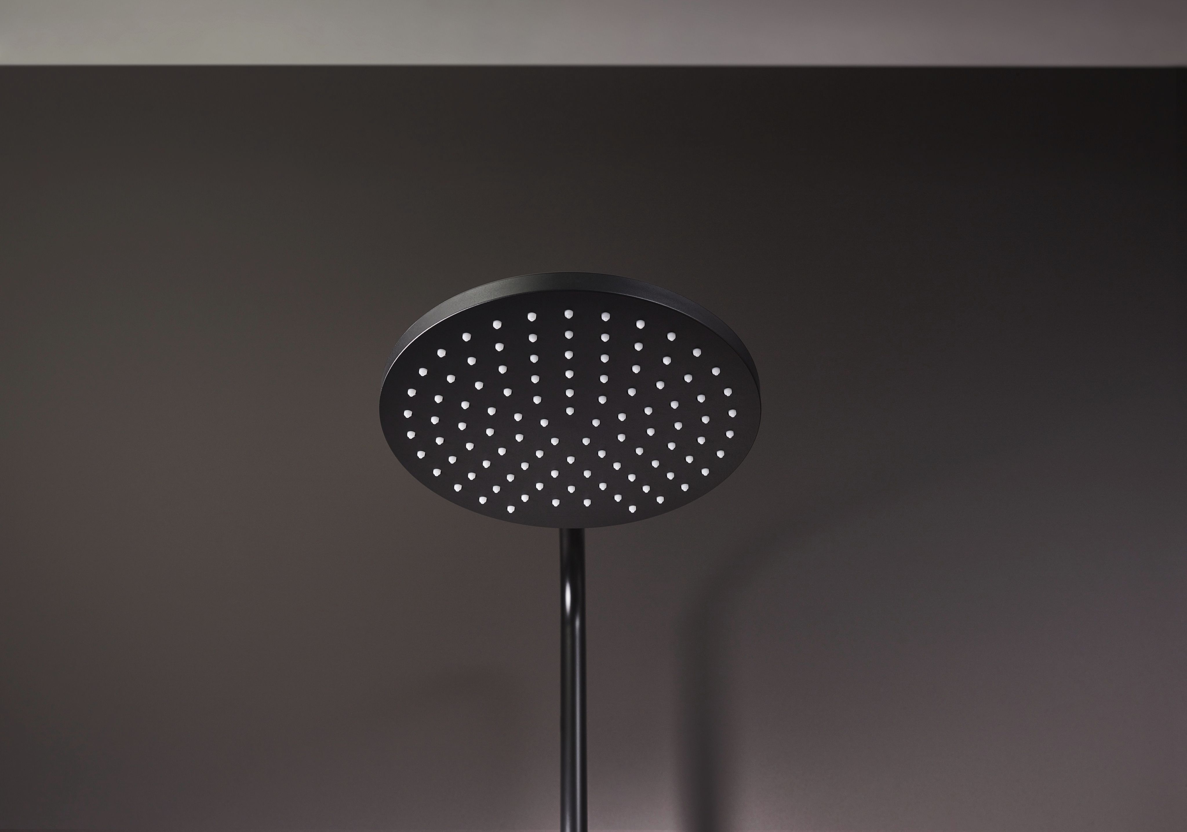 Hansgrohe Vernis Blend zestaw prysznicowy ścienny z deszczownicą czarny mat 26272670