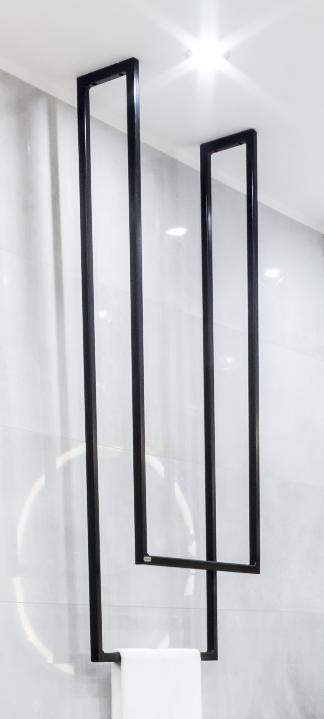 LaVita Mindoro wieszak na ręcznik 120x45 cm czarny mat - Wysyłka w 24h