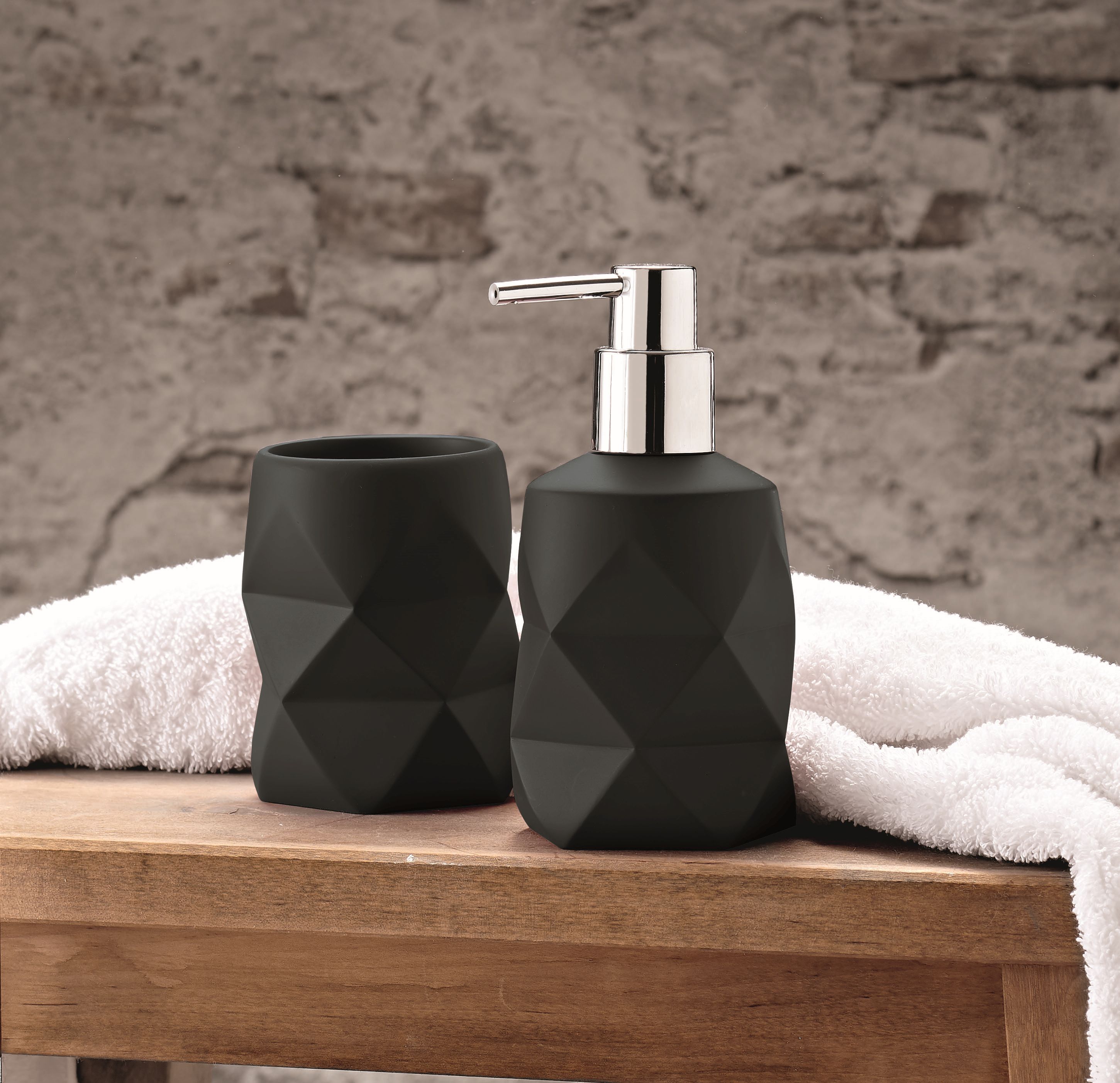 Kleine Wolke Crackle dozownik do mydła 200 ml stojący czarny 8430926854 - Wysyłka w 24h