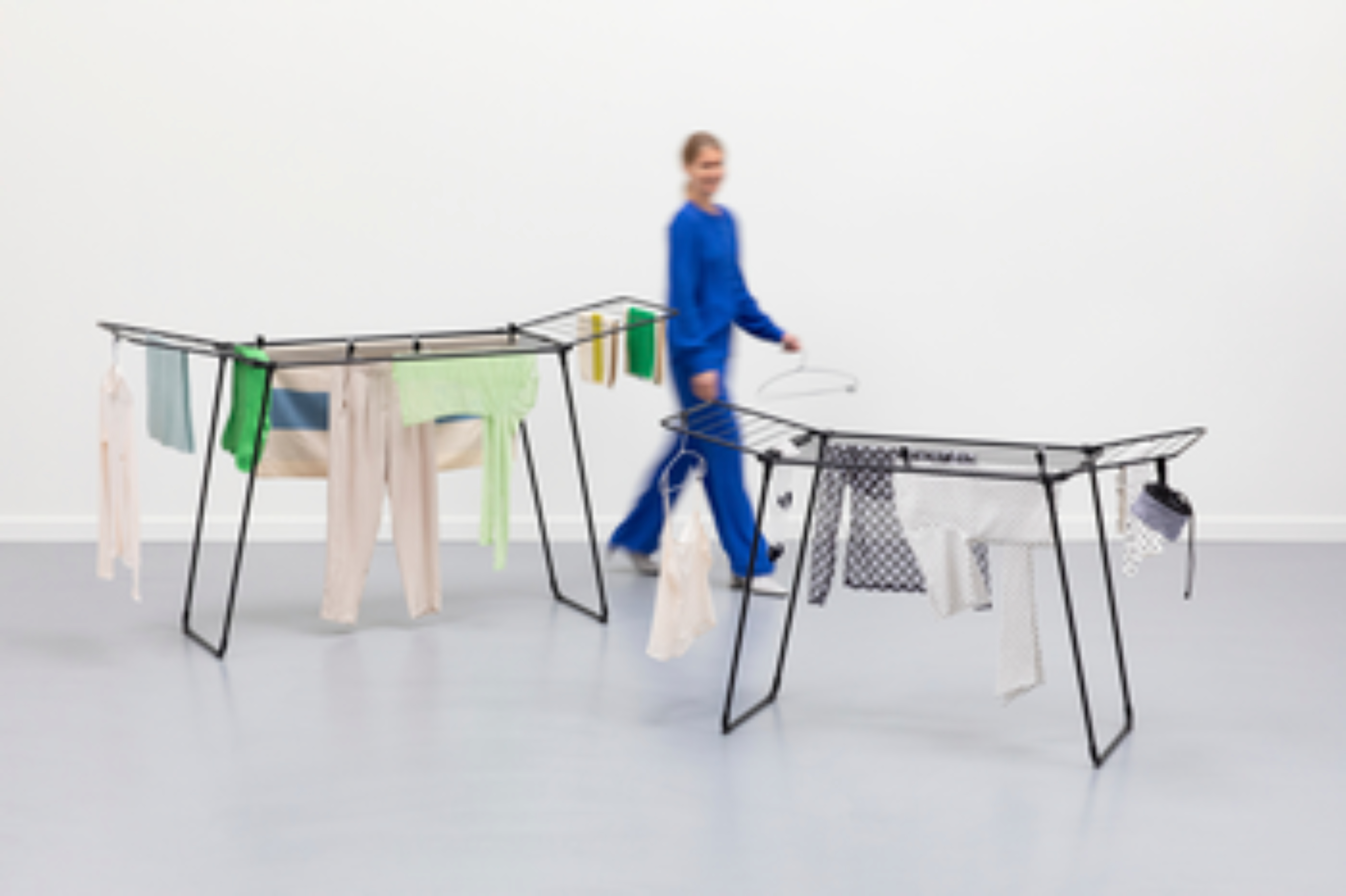 Brabantia HangOn suszarka na pranie Hangon Too stojąca czarna 232404