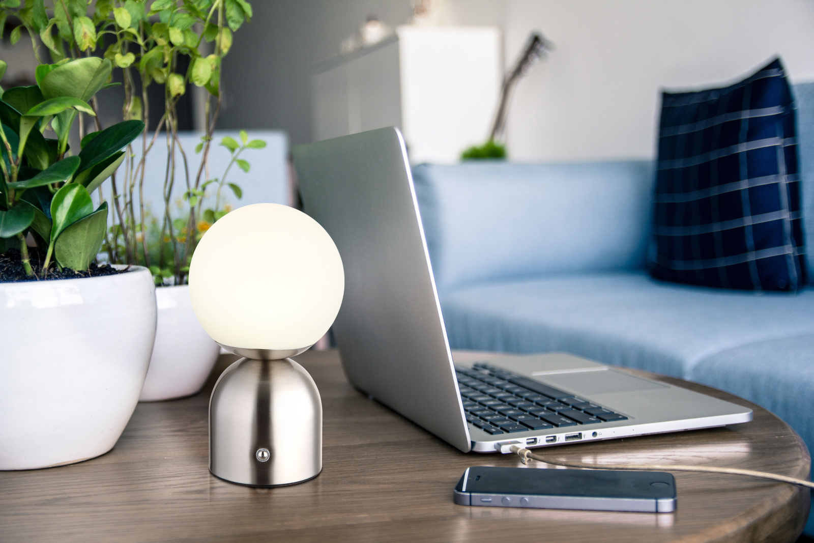 Globo Lighting Julsy lampa stołowa 1x2,5 W biała-nikiel 21006N