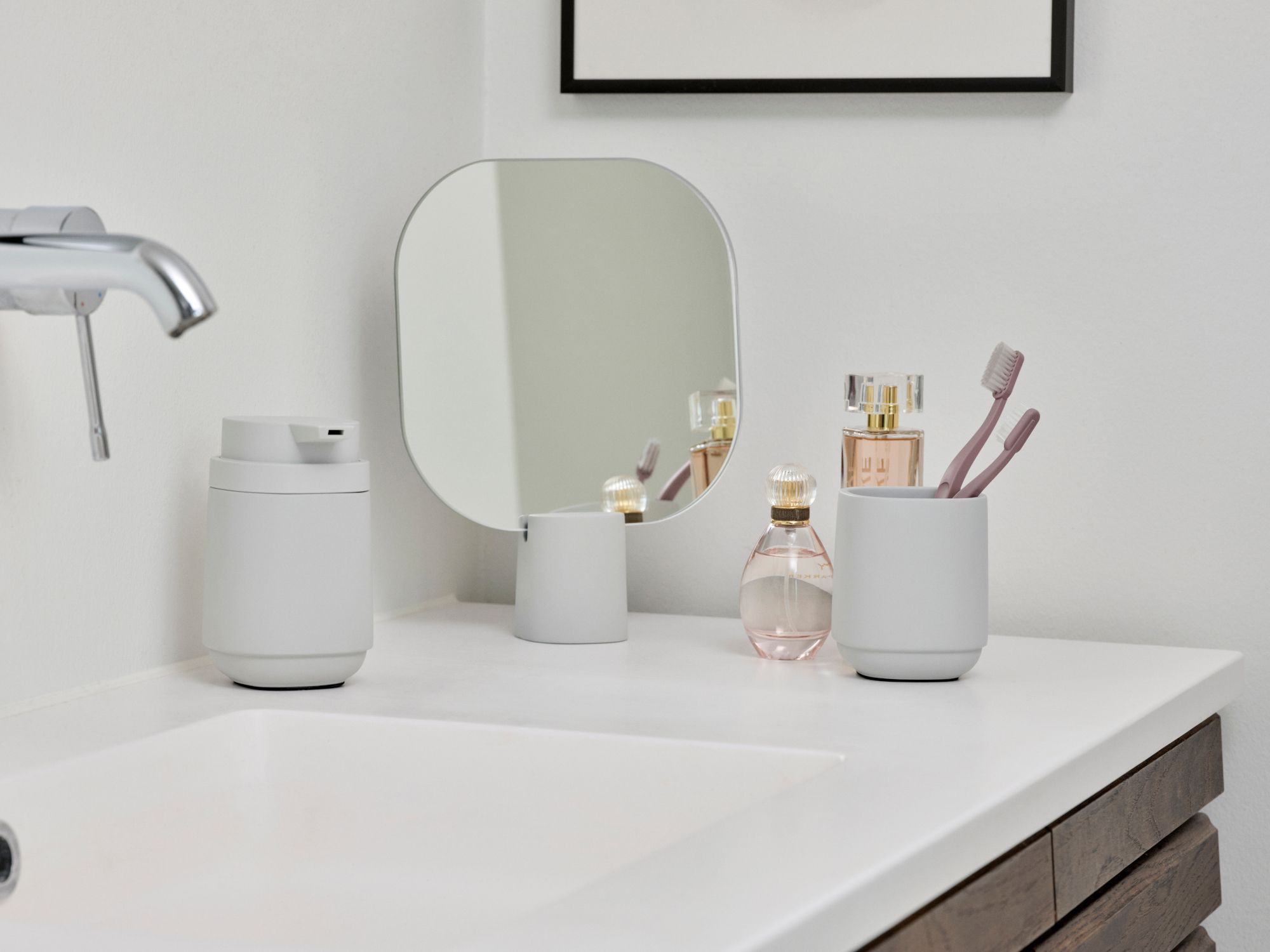 Zone Denmark Time lusterko kosmetyczne 20x26 cm owalne szare 30745