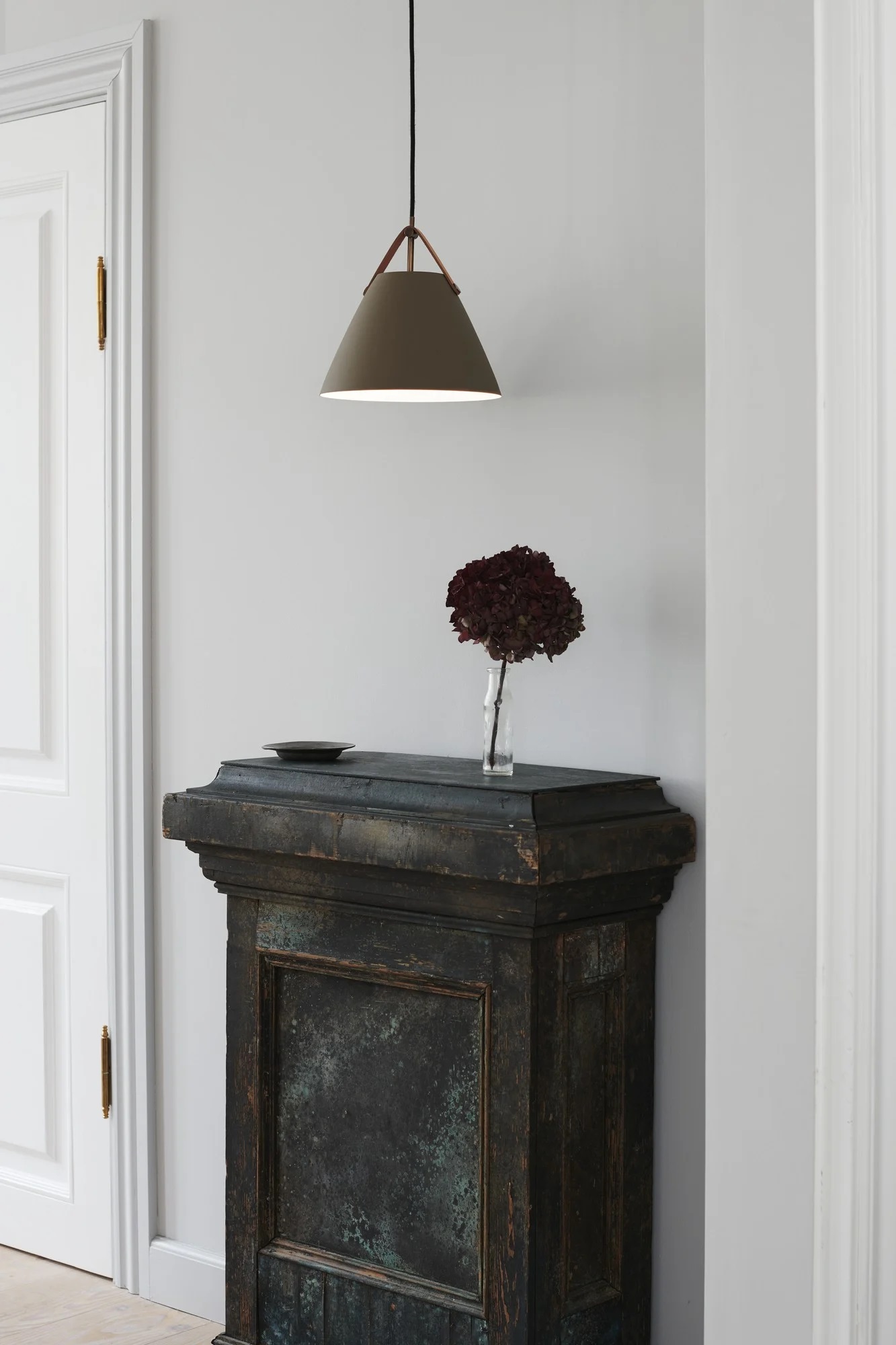 Nordlux Strap 27 lampa wisząca 1x40 W beżowa 84333009