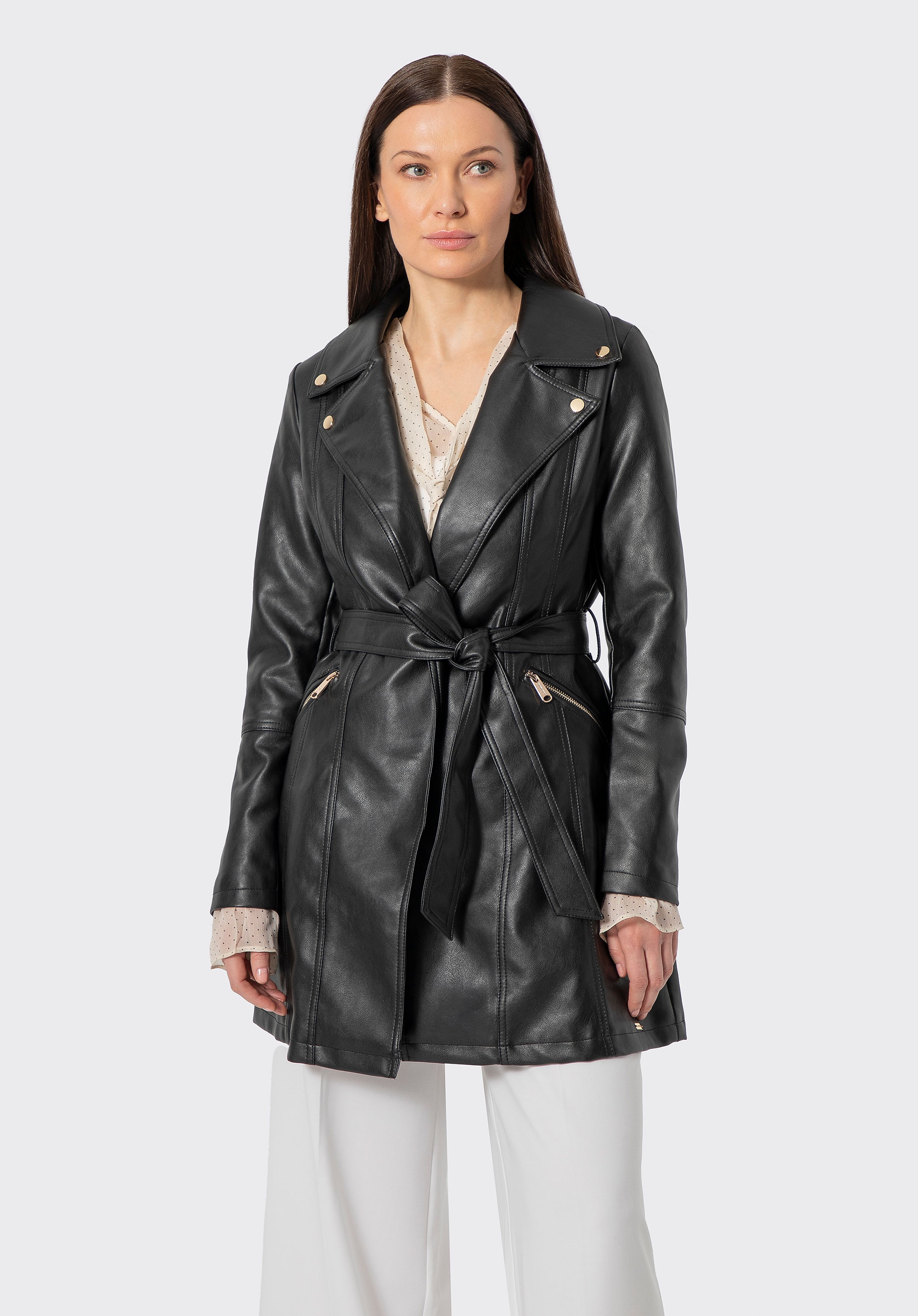 Damski płaszcz z imitacji skóry czarny