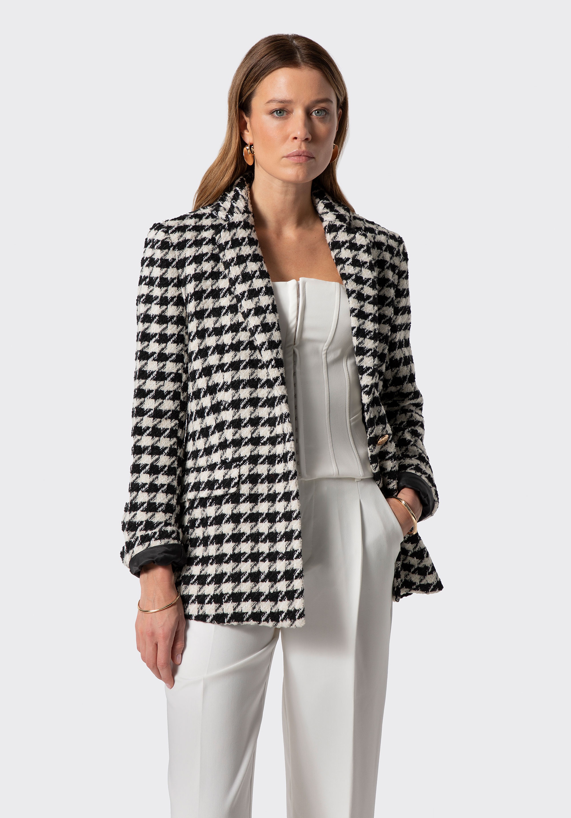 Damska marynarka z domieszką wełny biało - czarna