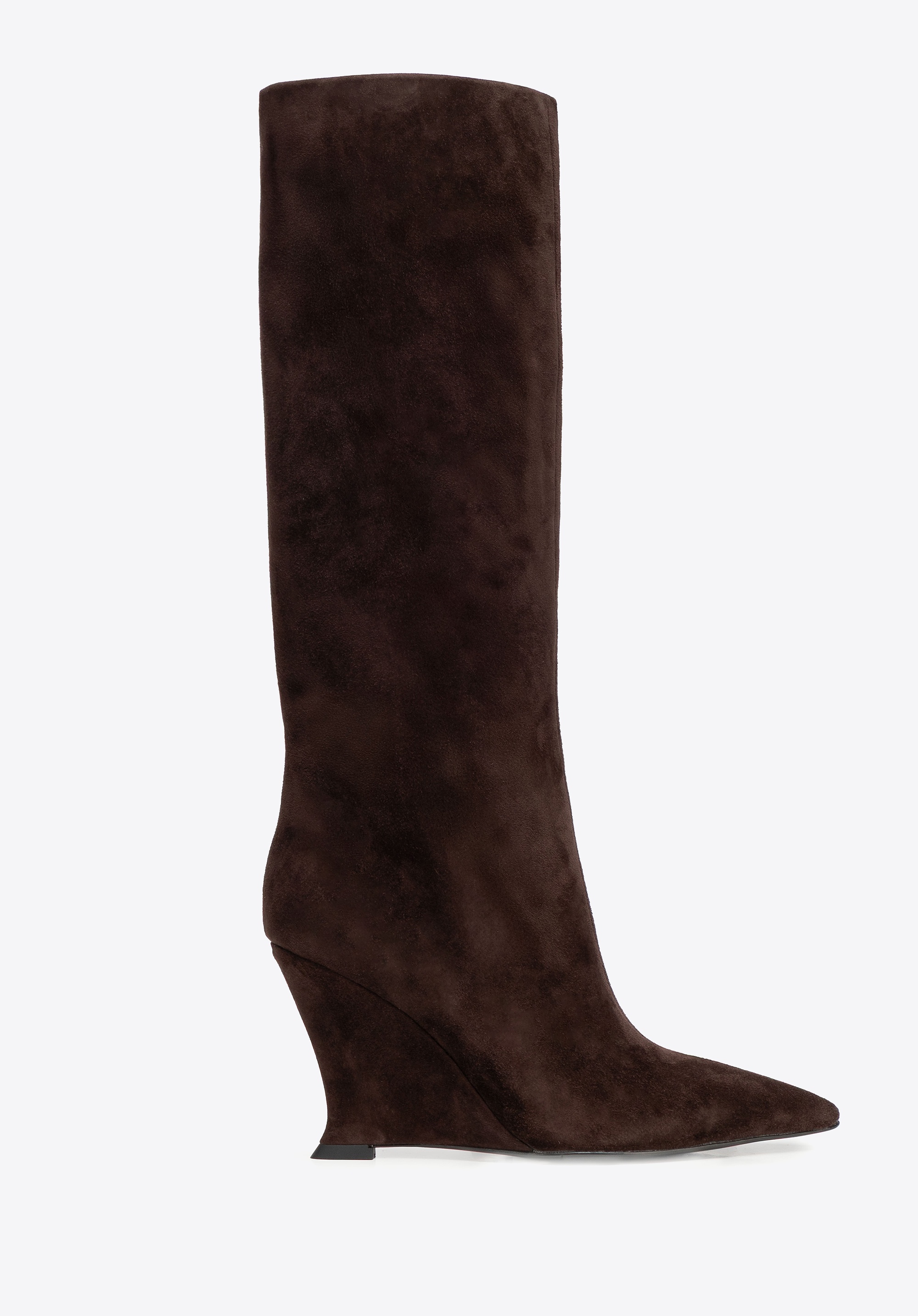 Damskie kozaki ze skóry naturalnej zamszowej na koturnie brązowe