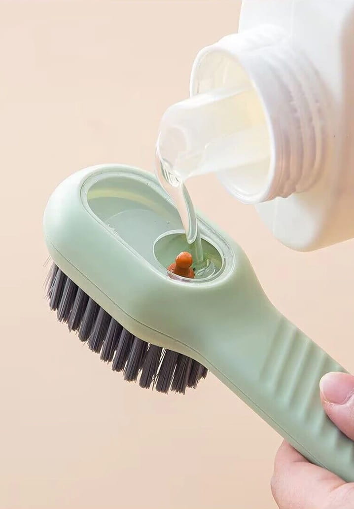 Szczotka z miejscem na płyn