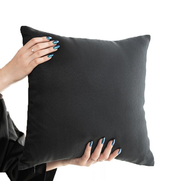 Poszewka dekoracyjna JODEŁKA 40x40 wz. 111 czarny