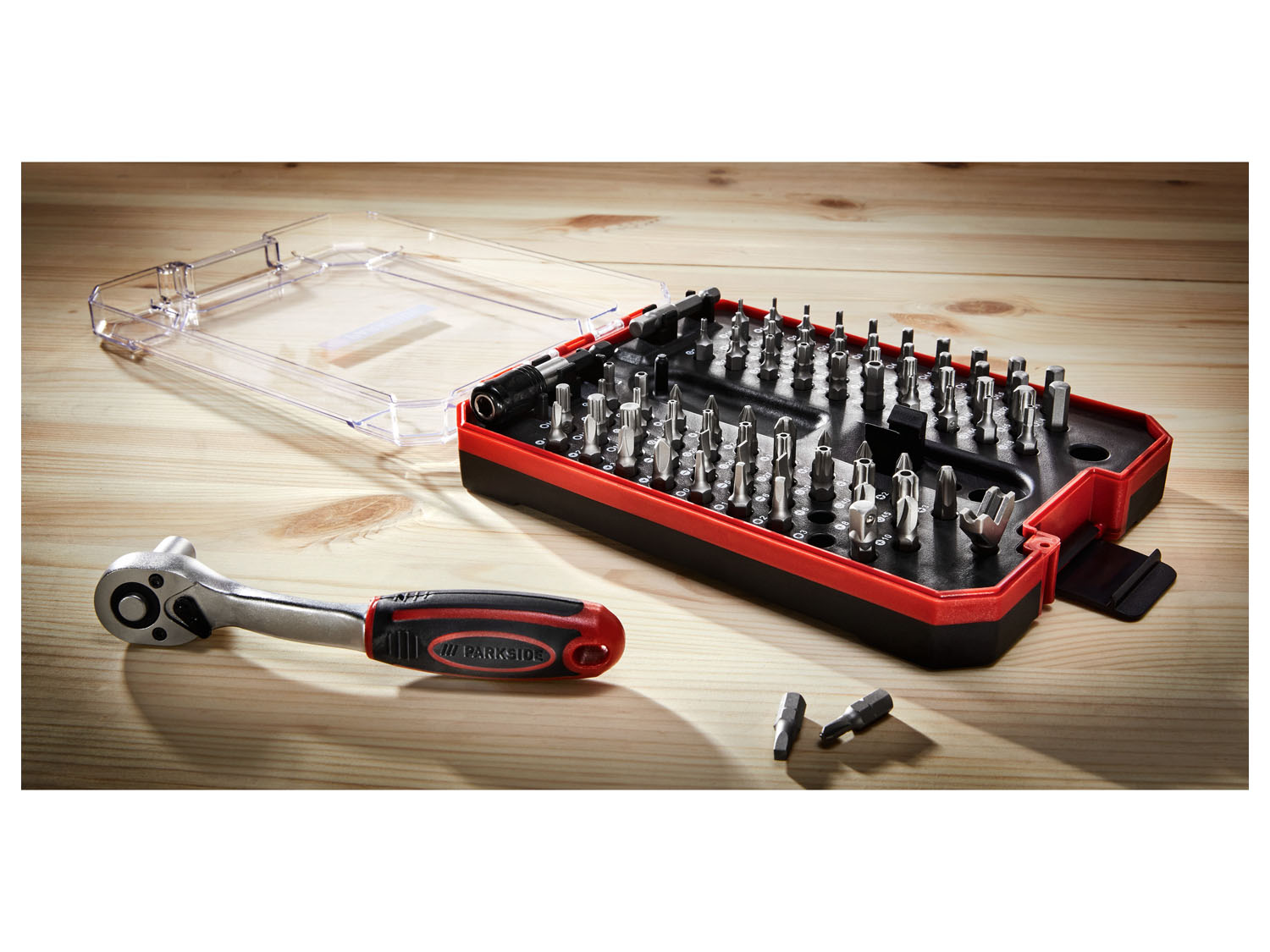 Parkside Wkrętak z grzechotką i zestawem bitów, 81 elementów