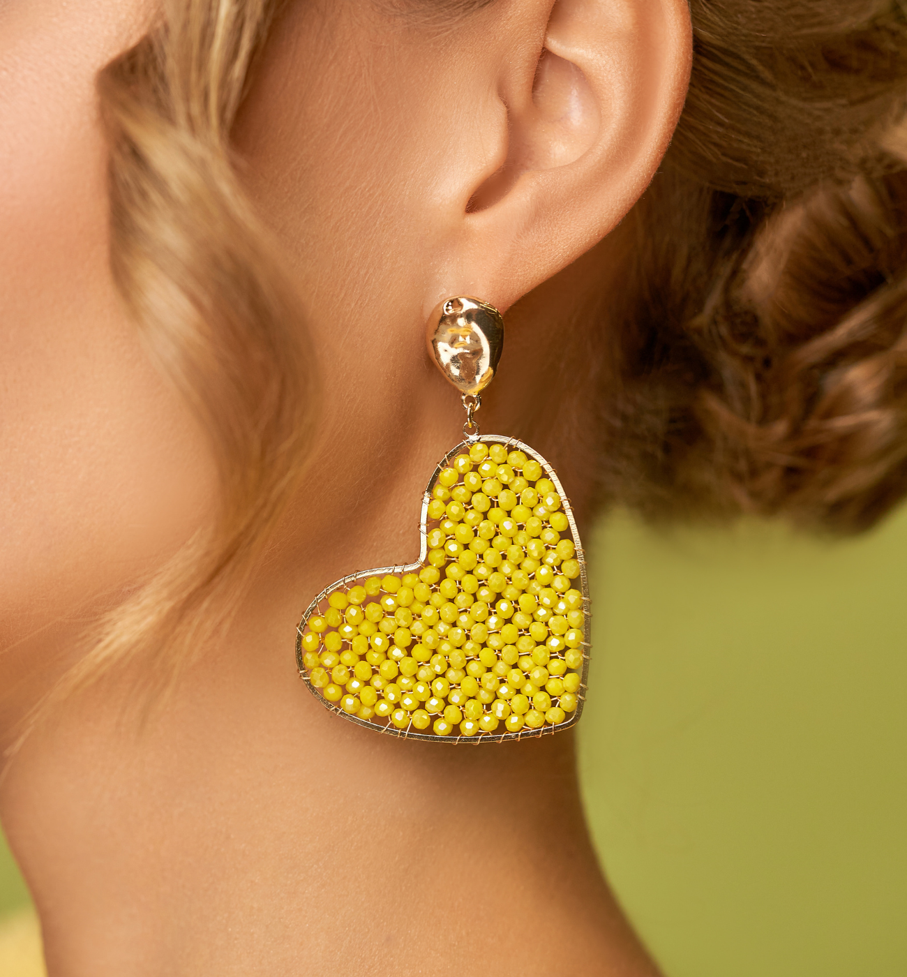 Kolczyki z żółtymi sercami Coeur Coloré KWE0063 - By Dziubeka