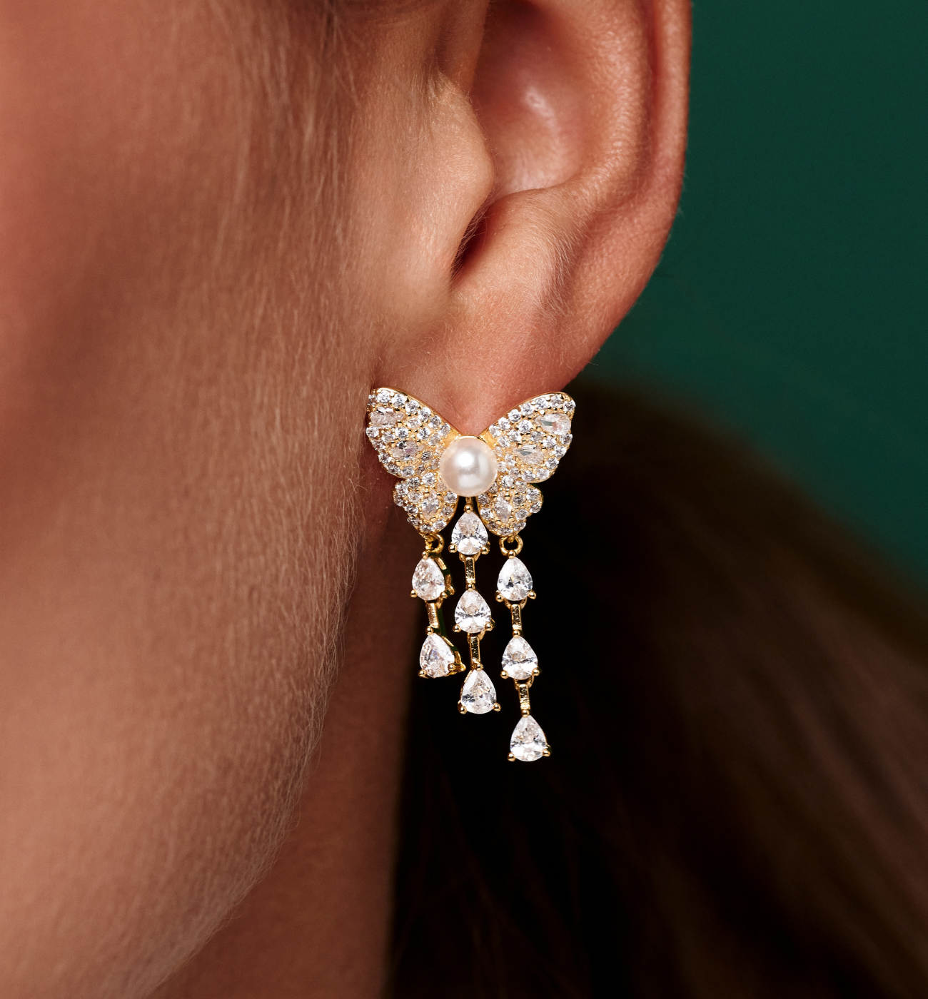 Kolczyki motyle z perłą i kaskadą kryształków KSS2243