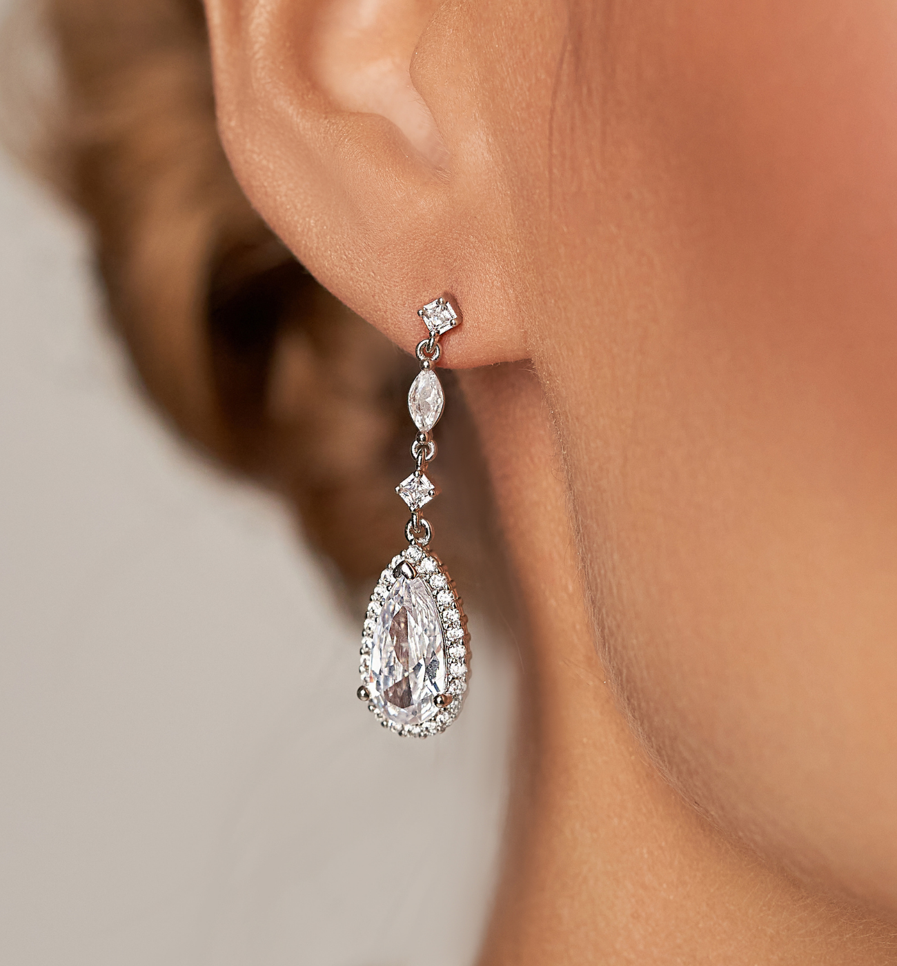 Kolczyki kryształowe łezki srebrne Saginaw KSS1684