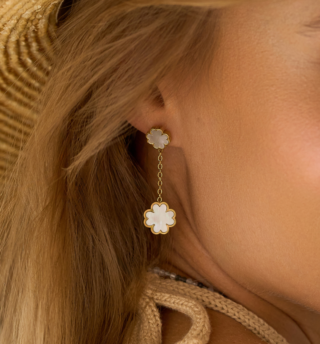 Kolczyki koniczynki z masą perłową Clover Spirit KSA1819