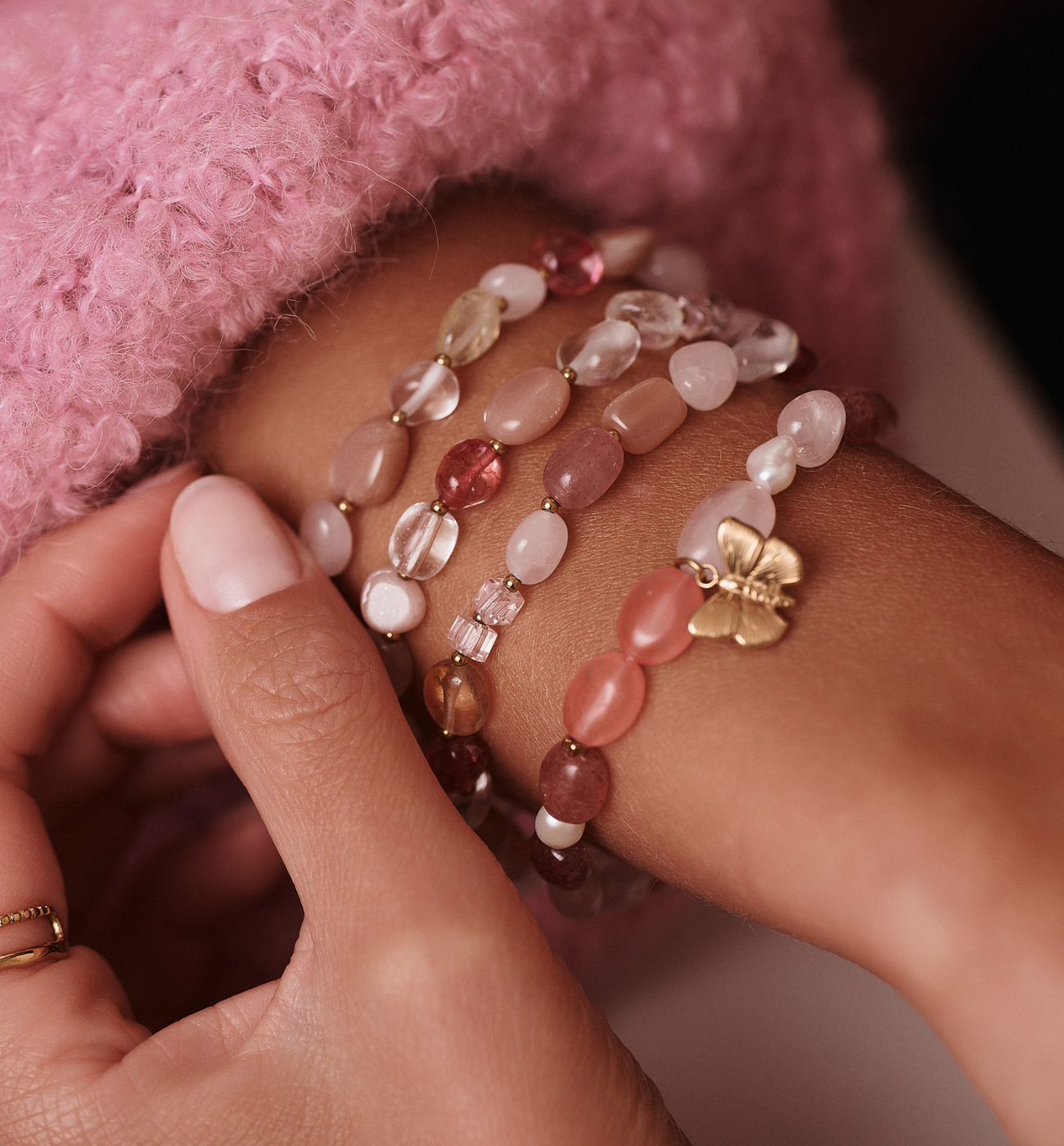 Bransoletka potrójna z różowych i beżowych kamieni naturalnych BSC2359