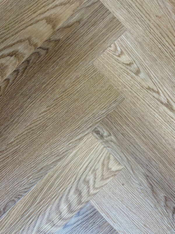 Panele DECORI winylowe SPC 5mm jodełka z podkładem kolor London 0,9375m2