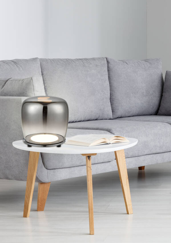 Czarna lampa stołowa szklana LED 17 cm do salonu BERLOZ