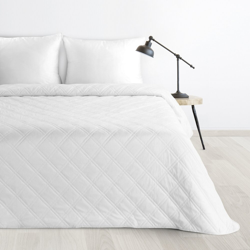 Narzuta na łóżko 200x220 cm LUXO 8 miękka w dotyku na łóżko biała