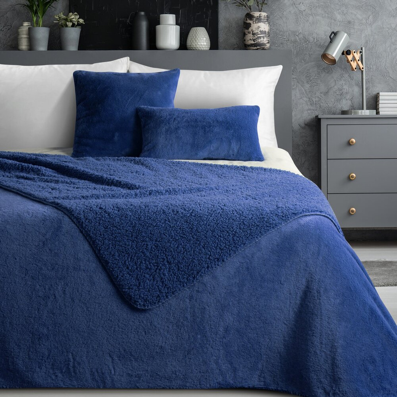 Narzuta futrzana 220x240 cm granatowa miękka w dotyku NIMBA na łóżko