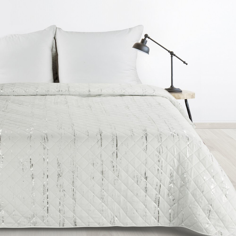 Narzuta na łóżko 200x220 cm BRAVA 1 biała ze srebrnym nadrukiem