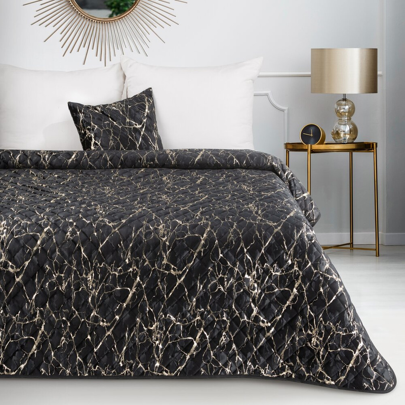Czarna narzuta na łóżko 170x210 cm BRAVA 4 welwetowa marmurowy wzór