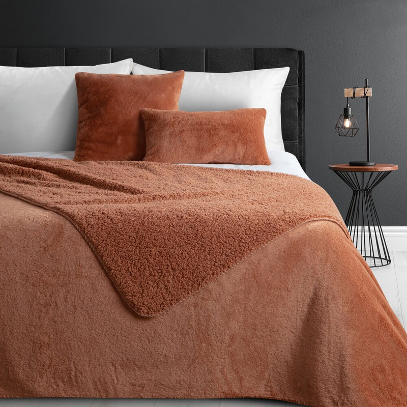 Narzuta futrzana 170x210 cm jasnobrązowa NIMBA miękka w dotyku na łóżko