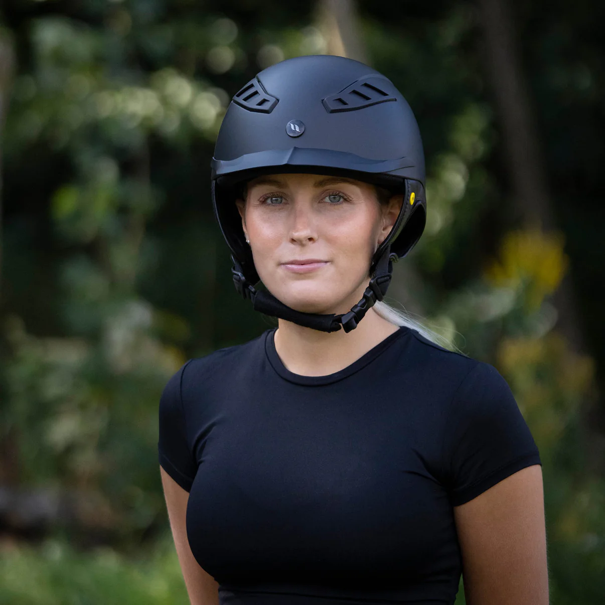 Back on Track Lynx II Smooth Top kask z systemem ochrony mózgu MIPS