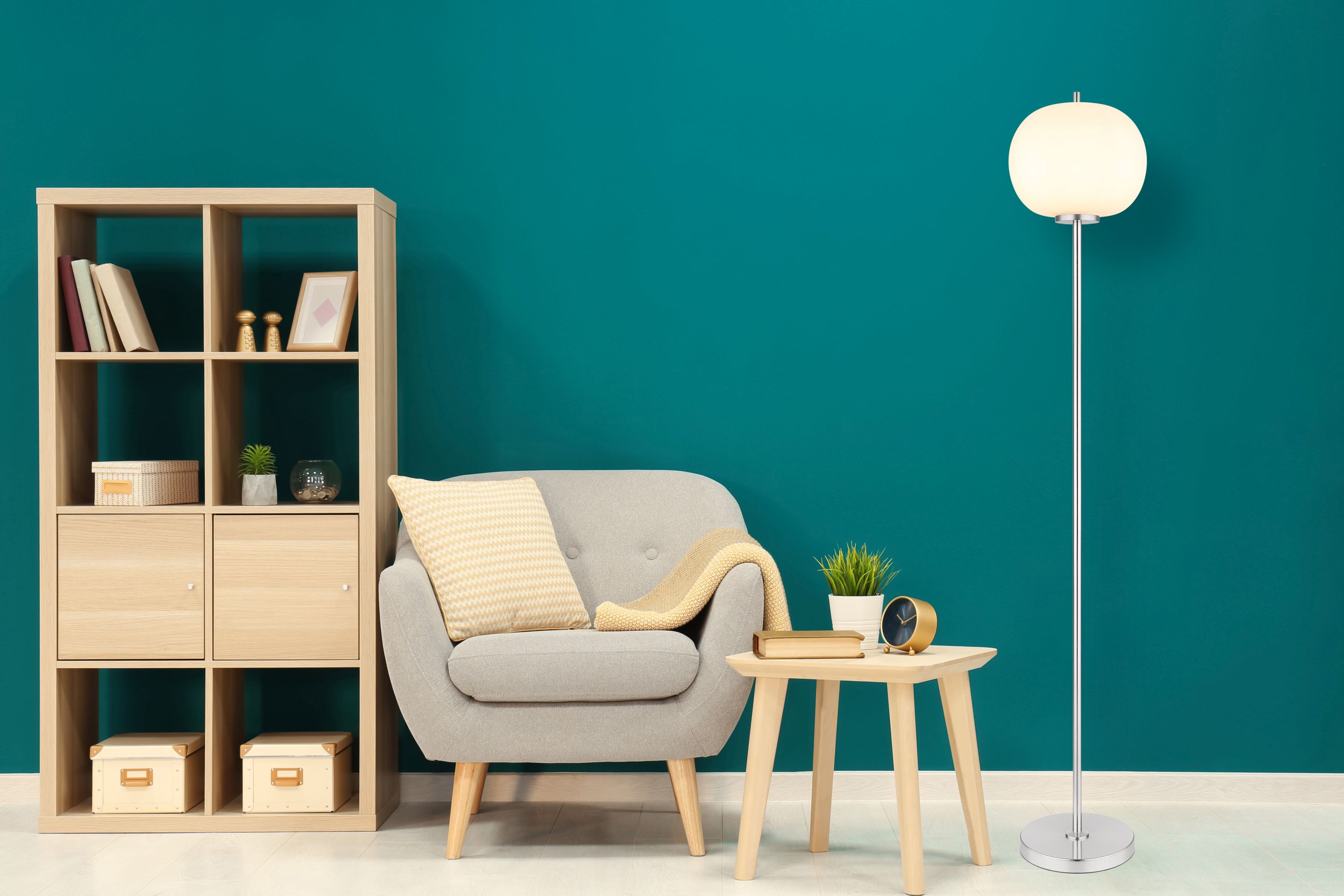 Globo Lighting Blacky I lampa stojąca 1x60W nikiel mat/szkło opalizowane 15345SNO