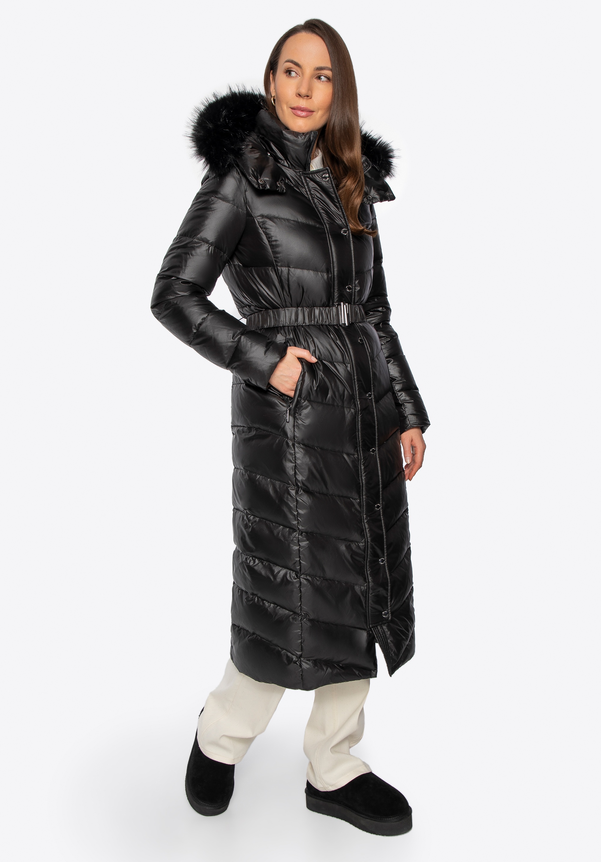Dodatkowe rabaty - Pikowany damski płaszcz z naturalnym puchem czarny