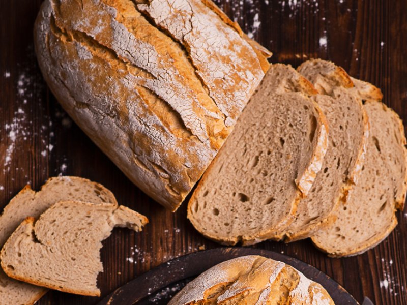 Chleb Piastowski 900 g - Piekarnie Cukiernie Putka