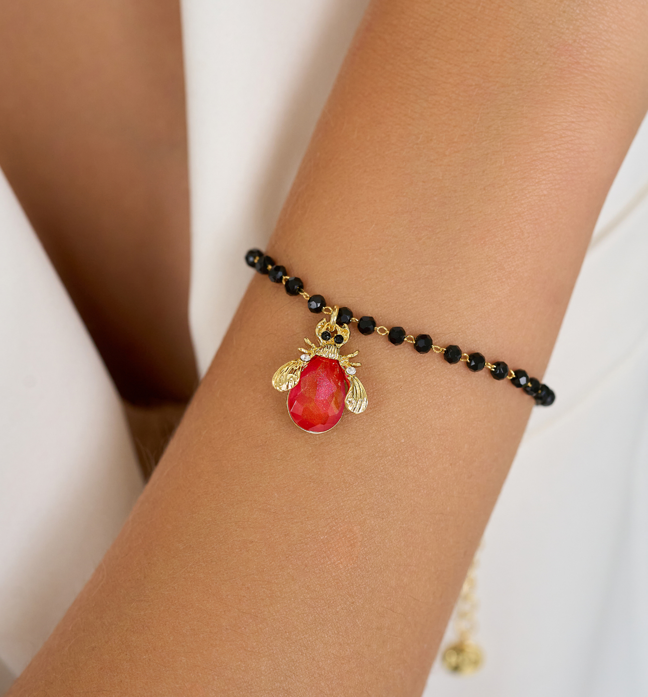 Bransoletka z czerwonym owadem Midnight - By Dziubeka